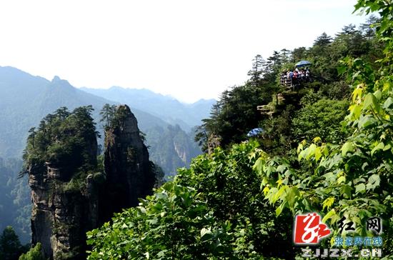 张家界旅游攻略三日游 - 2万游客张家界武陵源乐享“中国旅游日”