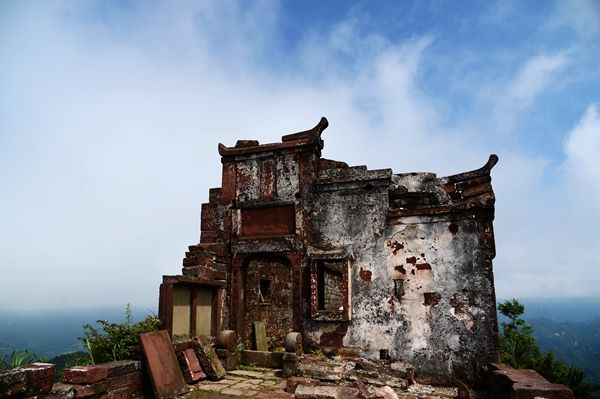 湖南张家界旅游 - “沪洽周”武陵源“牵手”中惠旅拟打造宝峰山极致体验旅游区