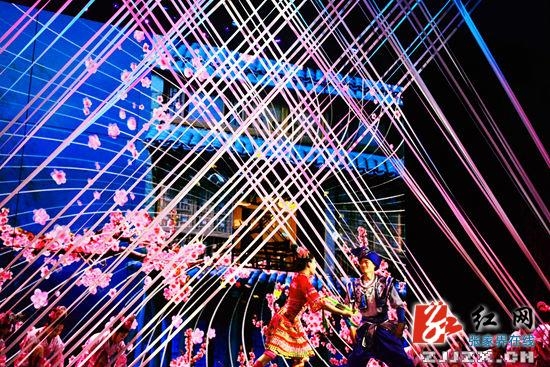 张家界旅游门票 - 《烟雨张家界》元月7日起“闭关”修炼 2月15日恢复演出