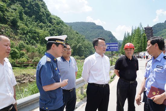 张家界旅游门票 - 郑小胡：把安全放在旅游接待工作中的重中之重