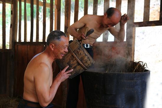 张家界旅游门票 - 舌尖上的“苏木绰”：永定区马头溪村将举办古法榨油节