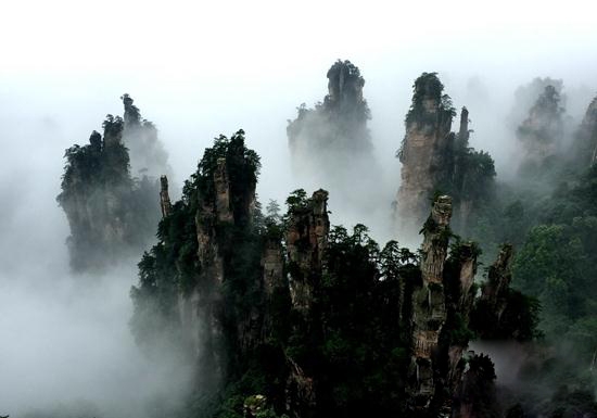 张家界四日游 - 武陵源风景区征集最美爱情故事 七对情侣可免费旅拍