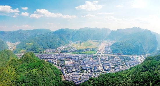 张家界旅游门票 - 绝美山水踏歌行——张家界市武陵源区跨越发展五年成就扫描