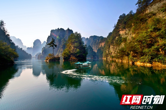 张家界旅游路线 - 武陵源：宝峰湖进入2019湖南“美丽河湖”终审名单