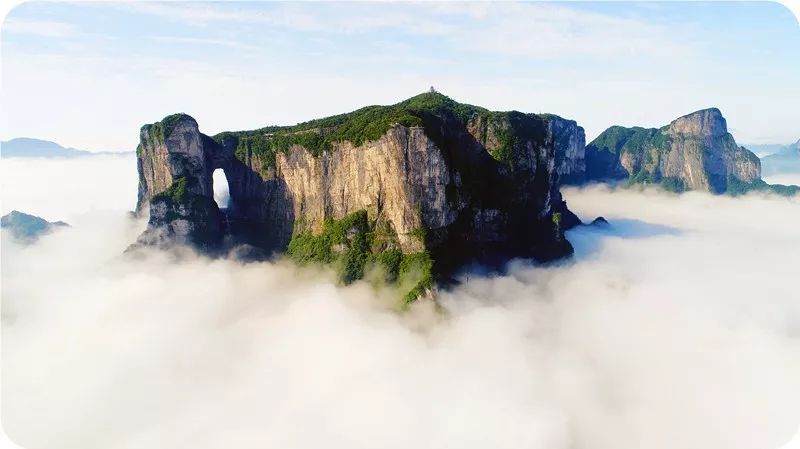 张家界旅游门票 - 官宣！张家界天门山景区恢复对外开放