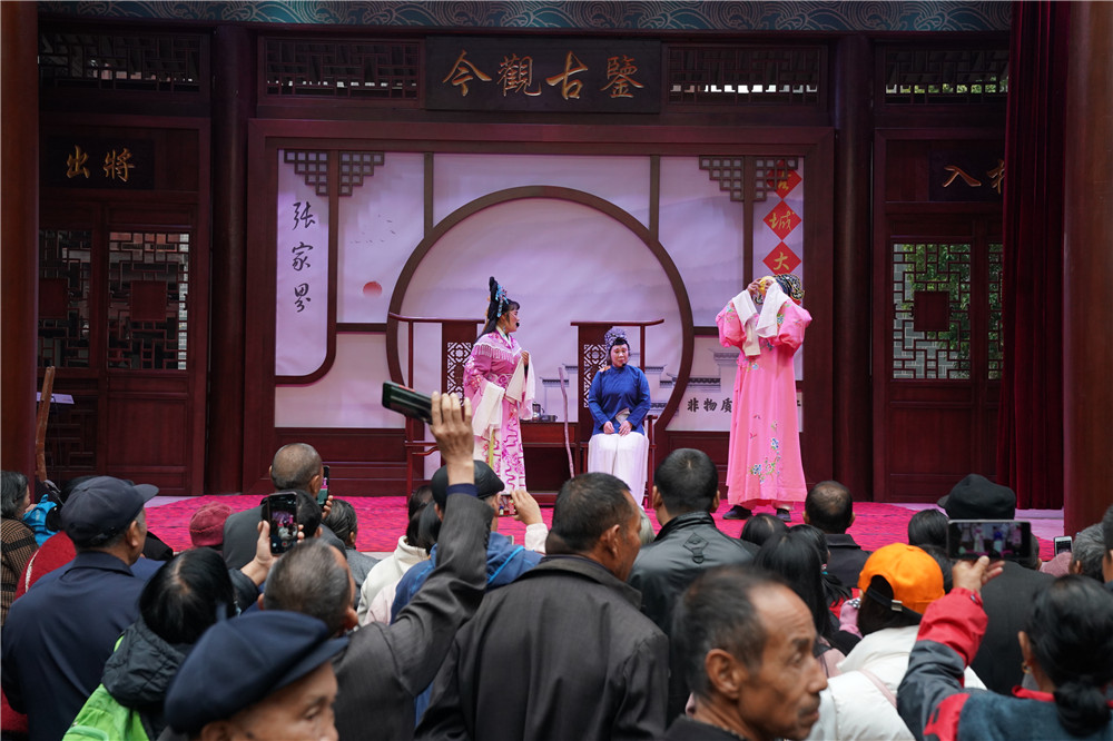 去张家界旅游 - 非遗动态展演在大庸古城上演