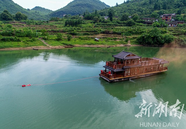 张家界旅游路线 - 茅岩河景区开展水上救援安全演练